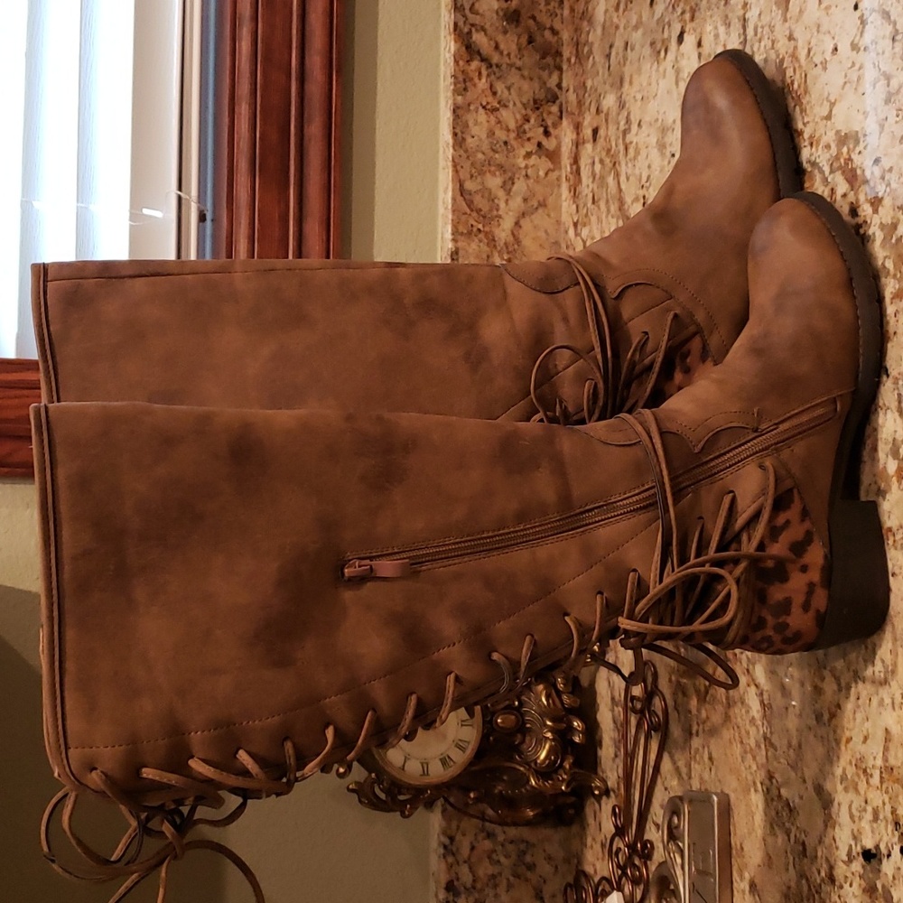 Womens Very Volatile Tan Animal Print Boots Size 7